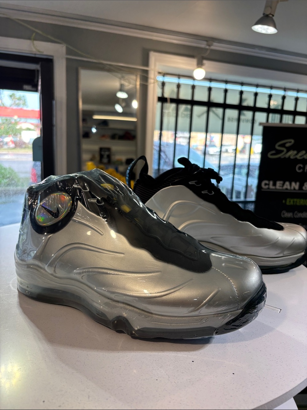 Nike Air Foamposite MAX Metallic Silver Size 10 RARE